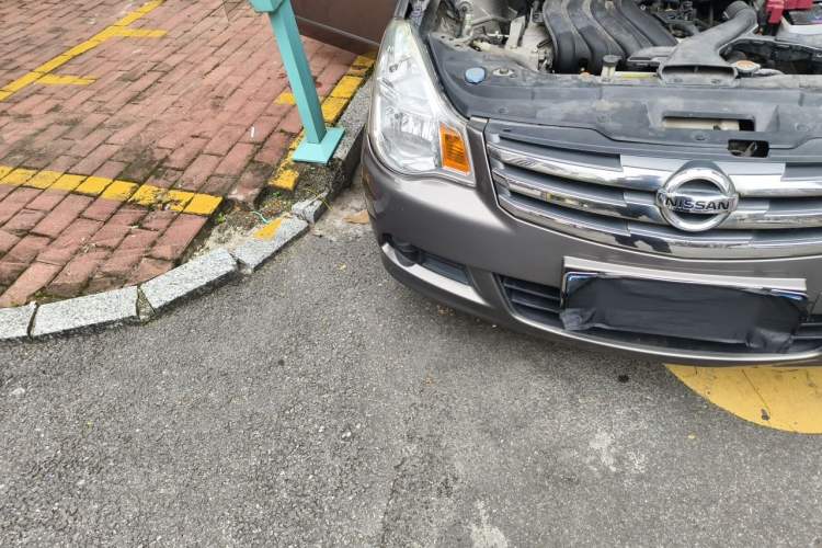 Used Nissan Sylphy 2018 Classic 1.6XE Manual Comfort Edition Engine Bay Right