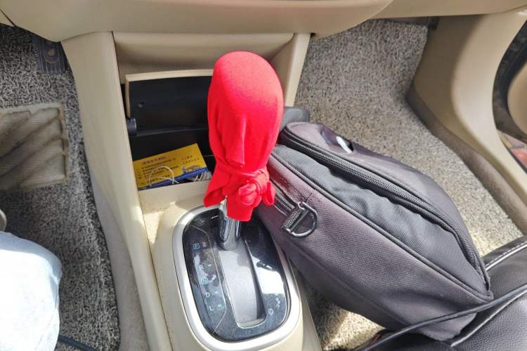 Used Nissan Sylphy 2018 Classic 1.6XE+ CVT Leading Edition Gear Lever