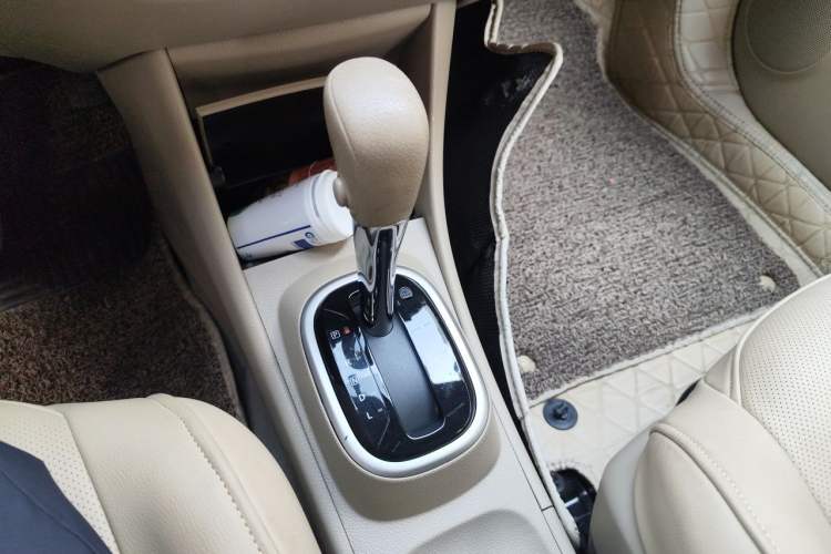Used Nissan Sylphy 2018 Classic 1.6XE CVT Comfort Edition Gear Lever