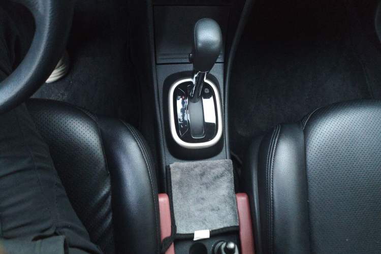 Used Nissan Sylphy 2018 Classic 1.6XE+ CVT Leading Edition Gear Lever