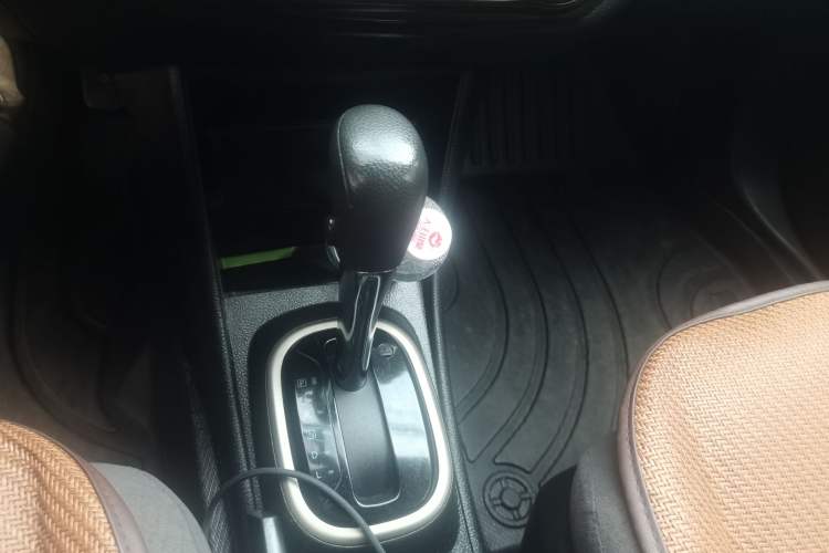 Used Nissan Sylphy 2018 Classic 1.6XE+ CVT Leading Edition Gear Lever