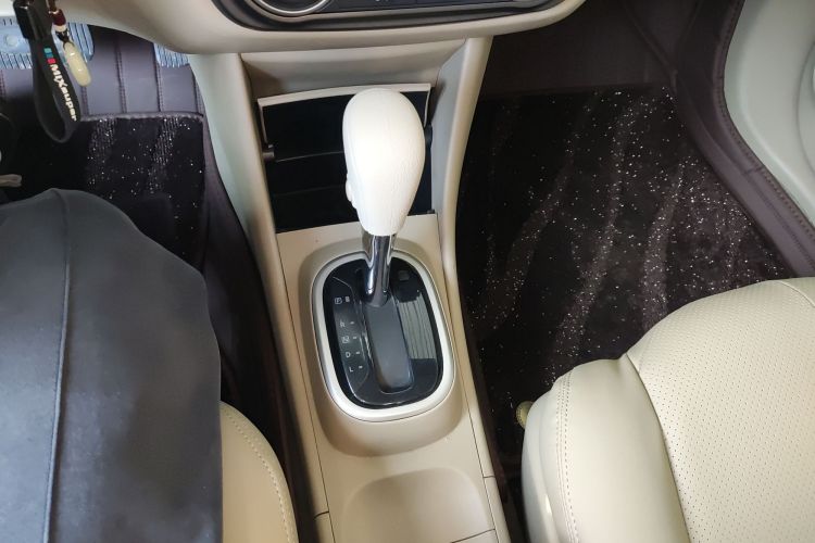 Used Nissan Sylphy 2018 Classic 1.6XE+ CVT Leading Edition Gear Lever
