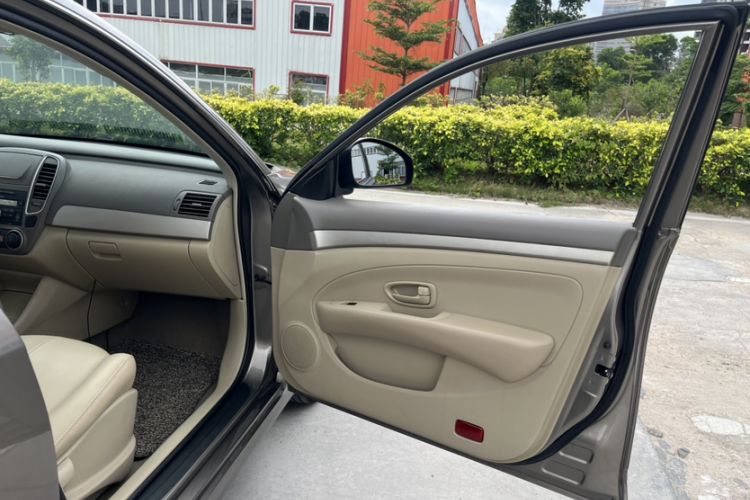 Used Nissan Sylphy 2018 Classic 1.6XE CVT Comfort Edition Interior 4
