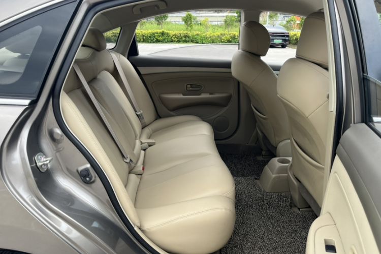 Used Nissan Sylphy 2018 Classic 1.6XE CVT Comfort Edition Interior 6