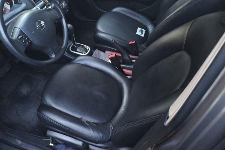 Used Nissan Sylphy 2018 Classic 1.6XE+ CVT Leading Edition Left Front Seat