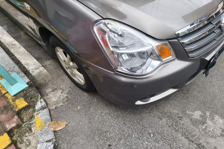 Used Nissan Sylphy 2018 Classic 1.6XE Manual Comfort Edition Right Front Headlight