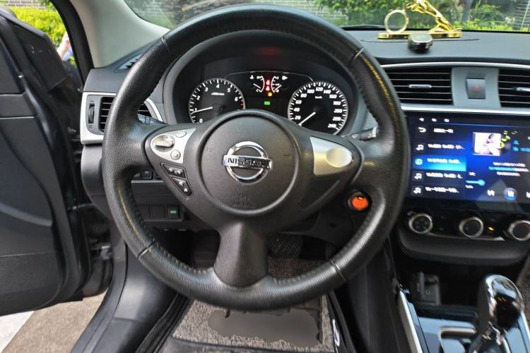 Used Nissan Sylphy 2018 1.6XV CVT Deluxe Edition Steering Wheel