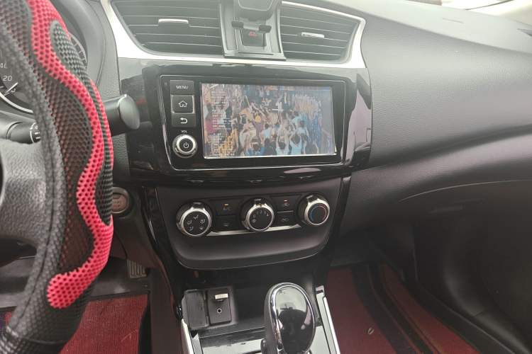 Used Nissan Sylphy 2018 1.6XV CVT Deluxe Edition Audio And AC Panel