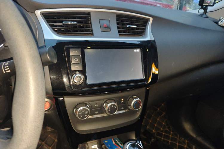 Used Nissan Sylphy 2018 1.6XV CVT Deluxe Edition Audio And AC Panel