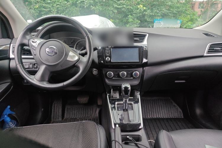 Used Nissan Sylphy 2018 1.6XV CVT Deluxe Edition Center Console