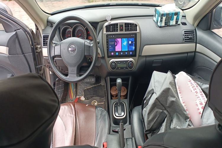 Used Nissan Sylphy 2018 Classic 1.6XE CVT Comfort Edition Center Console