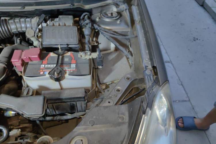 Used Nissan Sylphy 2018 Classic 1.6XE+ Manual Leading Edition Engine Bay Left
