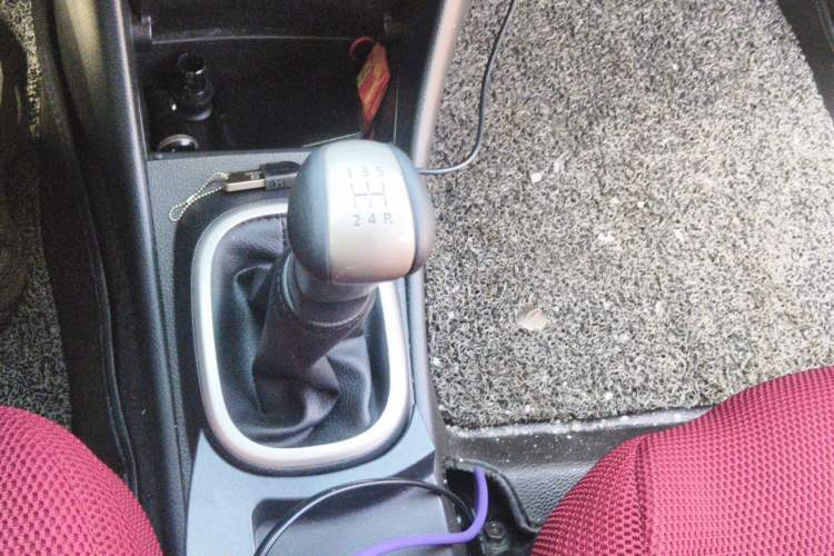 Used Nissan Sylphy 2018 Classic 1.6XE+ Manual Leading Edition Gear Lever