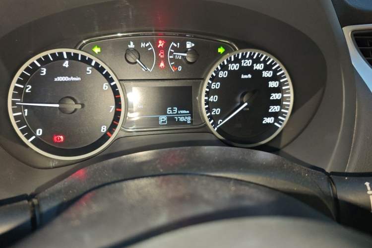 Used Nissan Sylphy 2018 1.6XV CVT Deluxe Edition Odometer Close Up