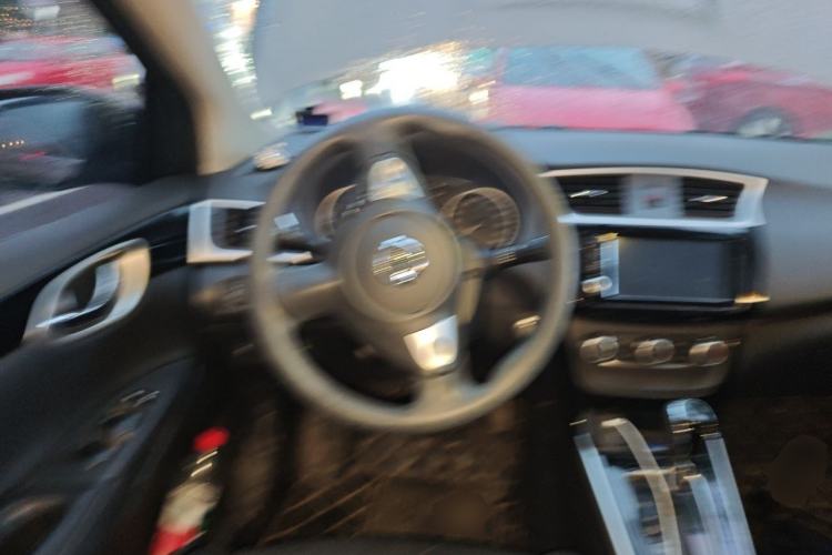Used Nissan Sylphy 2018 1.6XV CVT Deluxe Edition Steering Wheel