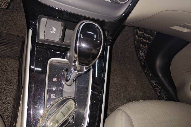 Used Nissan Sylphy 2018 1.6XV CVT Deluxe Edition Gear Lever