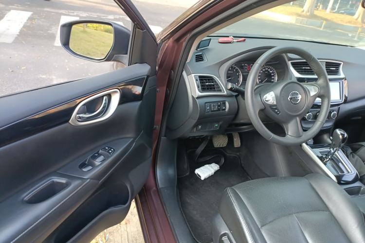 Used Nissan Sylphy 2018 1.6XV CVT Deluxe Edition Interior 3