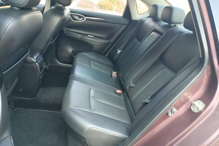 Used Nissan Sylphy 2018 1.6XV CVT Deluxe Edition Interior 4