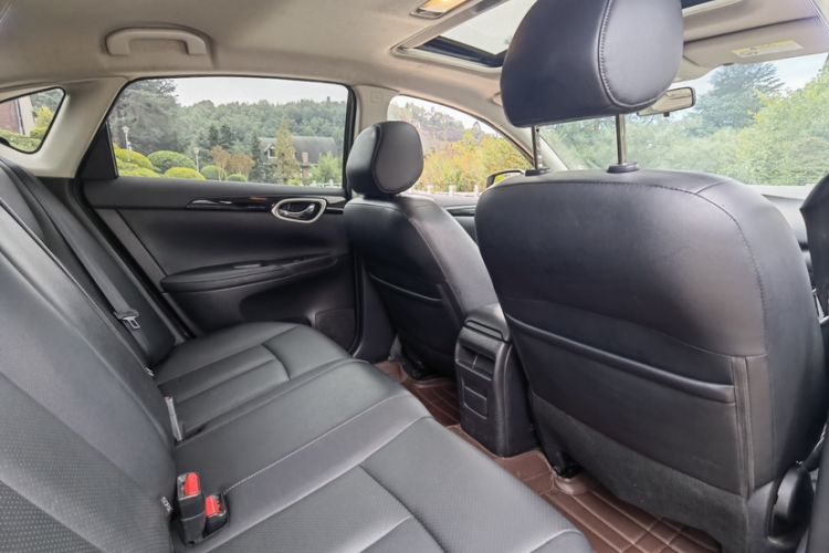 Used Nissan Sylphy 2018 1.6XV CVT Deluxe Edition Interior 8