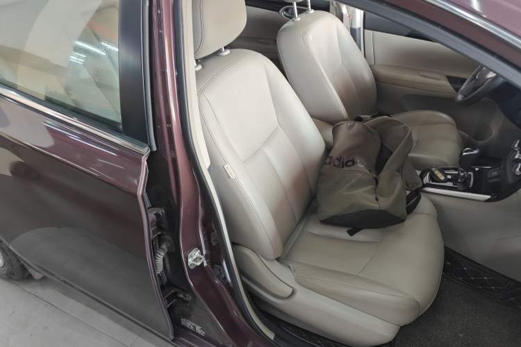 Used Nissan Sylphy 2018 1.6XV CVT Deluxe Edition Right Front Seat