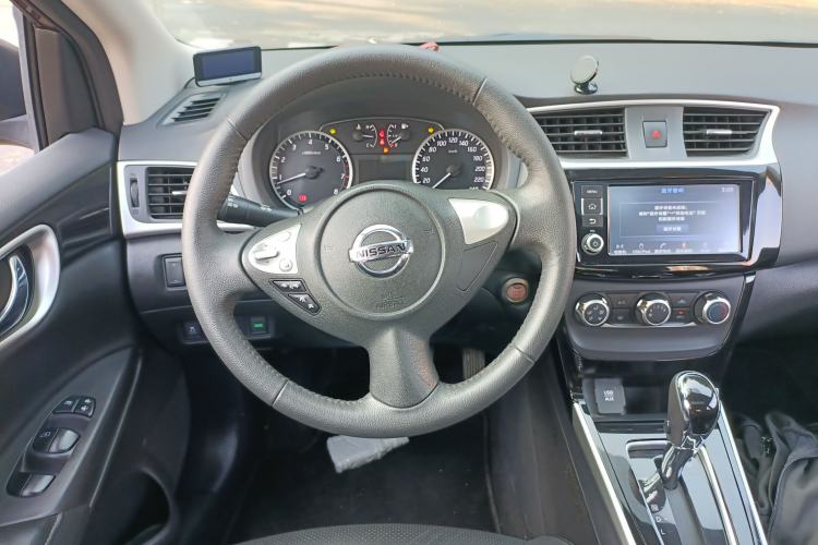 Used Nissan Sylphy 2018 1.6XV CVT Deluxe Edition Steering Wheel