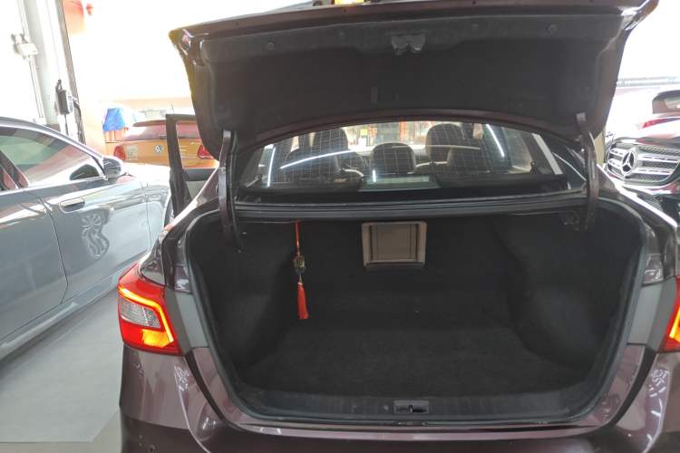 Used Nissan Sylphy 2018 1.6XV CVT Deluxe Edition Trunk