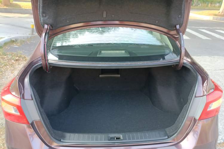 Used Nissan Sylphy 2018 1.6XV CVT Deluxe Edition Trunk
