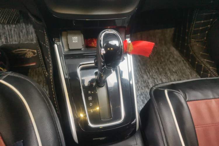 Used Nissan Sylphy 2018 1.6XV CVT Deluxe Edition Gear Lever