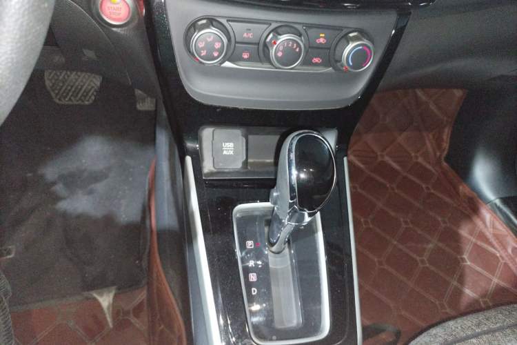 Used Nissan Sylphy 2018 1.6XV CVT Deluxe Edition Gear Lever