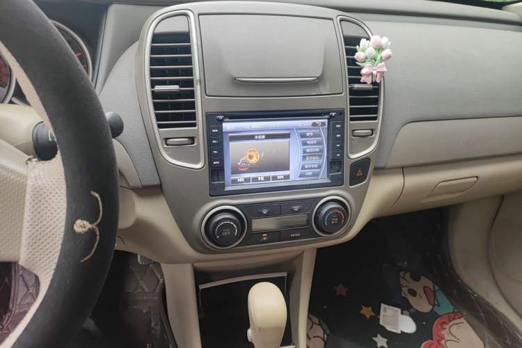 Used Nissan Sylphy 2018 Classic 1.6XE+ CVT Luxury Edition Audio And AC Panel