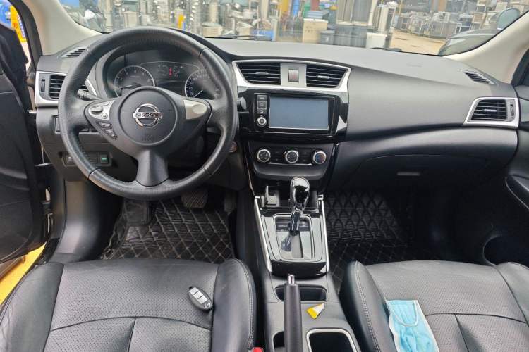 Used Nissan Sylphy 2018 1.6XV CVT Deluxe Edition Center Console