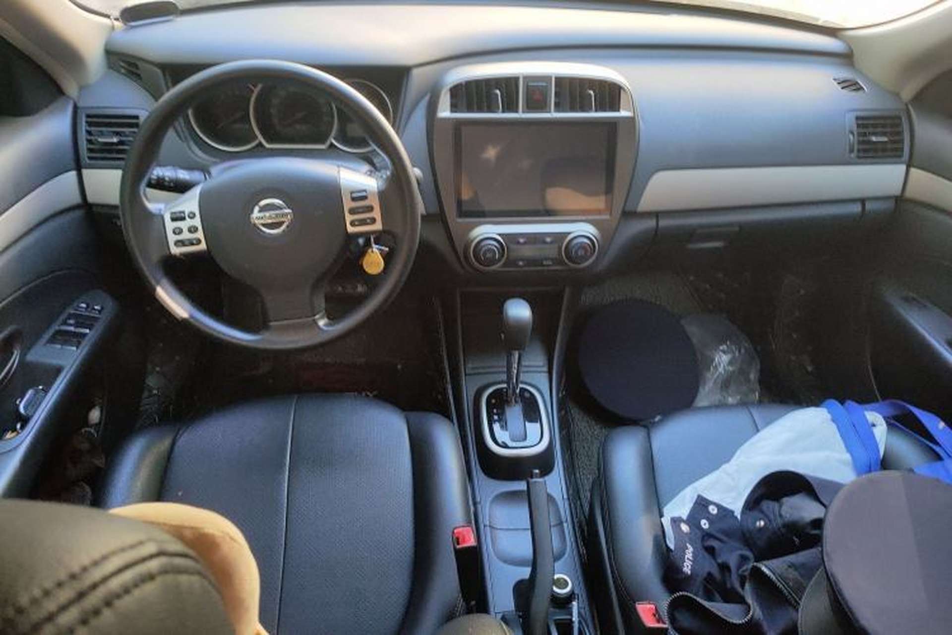 Used Nissan Sylphy 2018 Classic 1.6XE CVT Comfort Edition Center Console