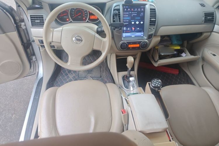 Used Nissan Sylphy 2018 Classic 1.6XE CVT Comfort Edition Center Console