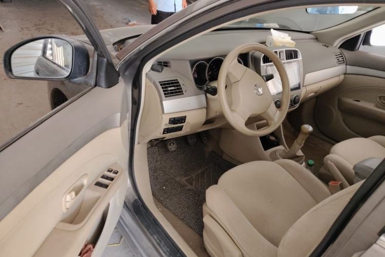 Used Nissan Sylphy 2018 Classic 1.6XE+ Manual Leading Edition Driver Seat