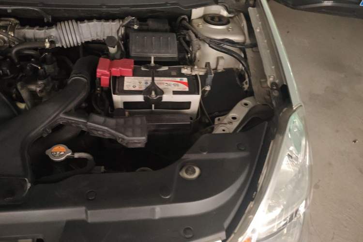 Used Nissan Sylphy 2018 Classic 1.6XE Manual Comfort Edition Engine Bay Left