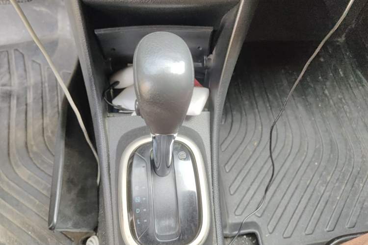 Used Nissan Sylphy 2018 Classic 1.6XE+ CVT Leading Edition Gear Lever