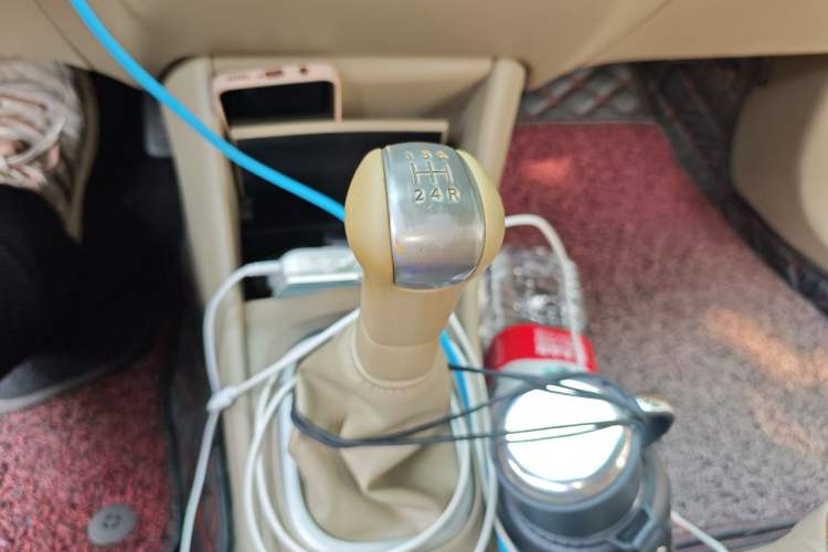 Used Nissan Sylphy 2018 Classic 1.6XE+ Manual Leading Edition Gear Lever