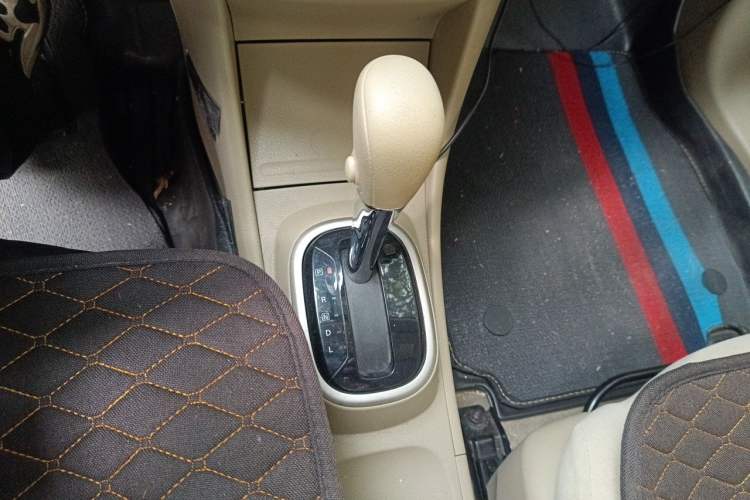Used Nissan Sylphy 2018 Classic 1.6XE CVT Comfort Edition Gear Lever