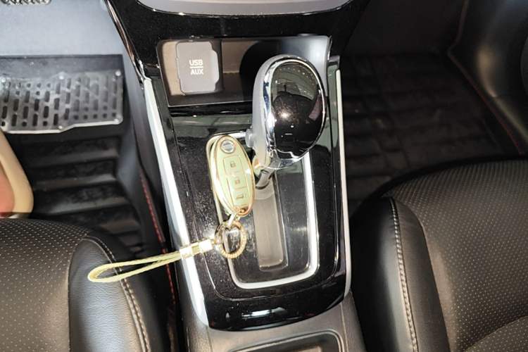 Used Nissan Sylphy 2018 1.6XV CVT Deluxe Edition Gear Lever