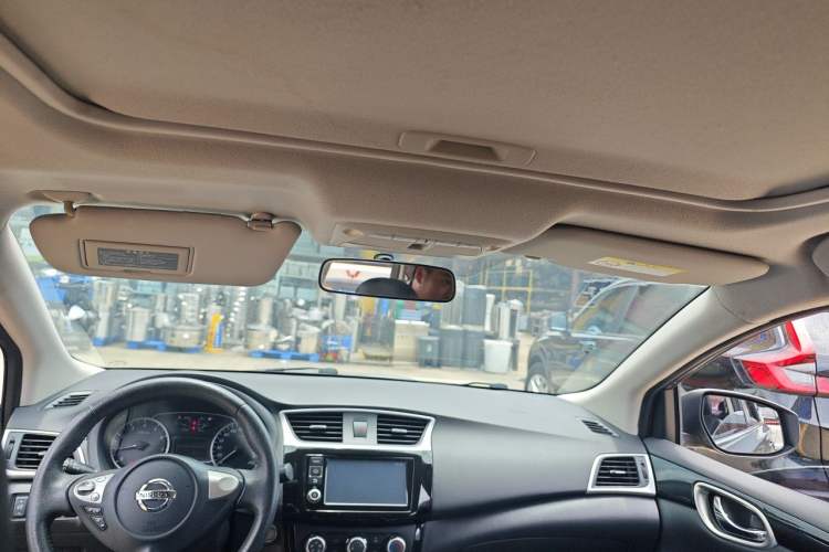 Used Nissan Sylphy 2018 1.6XV CVT Deluxe Edition Headliner