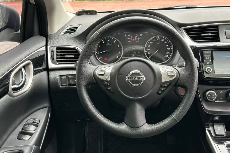 Used Nissan Sylphy 2018 1.6XV CVT Deluxe Edition Interior 4