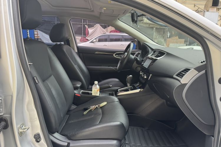 Used Nissan Sylphy 2018 1.6XV CVT Deluxe Edition Interior 4