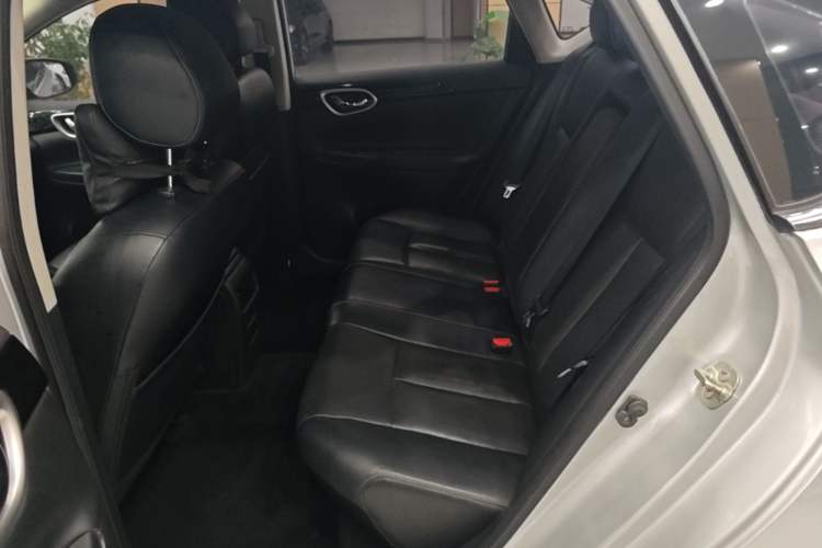 Used Nissan Sylphy 2018 1.6XV CVT Deluxe Edition Left Rear Seat
