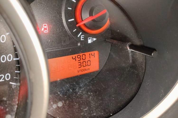 Used Nissan Sylphy 2018 Classic 1.6XE+ Manual Leading Edition Odometer Close Up