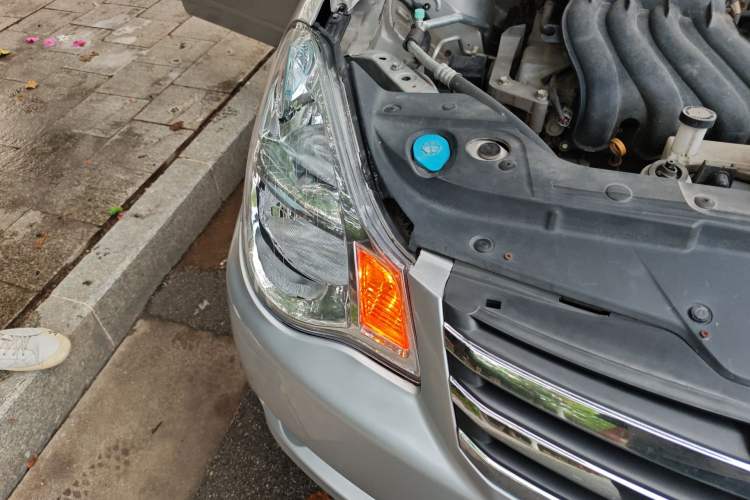 Used Nissan Sylphy 2018 Classic 1.6XE+ Manual Leading Edition Right Front Headlight