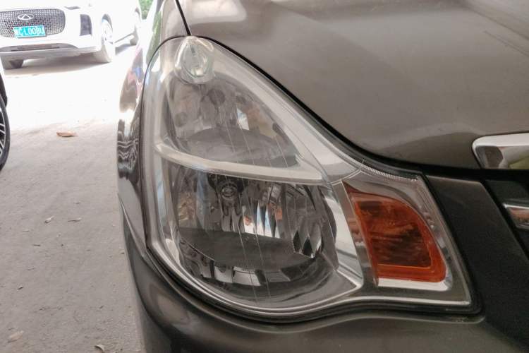 Used Nissan Sylphy 2018 Classic 1.6XE+ Manual Leading Edition Right Front Headlight