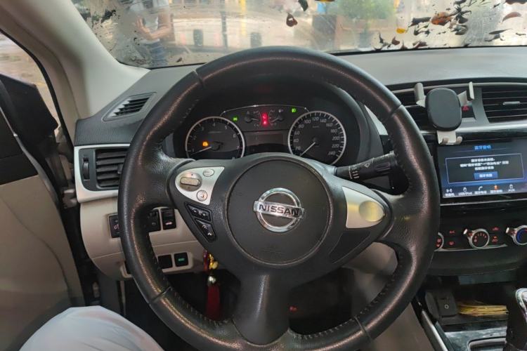 Used Nissan Sylphy 2018 1.6XV CVT Deluxe Edition Steering Wheel