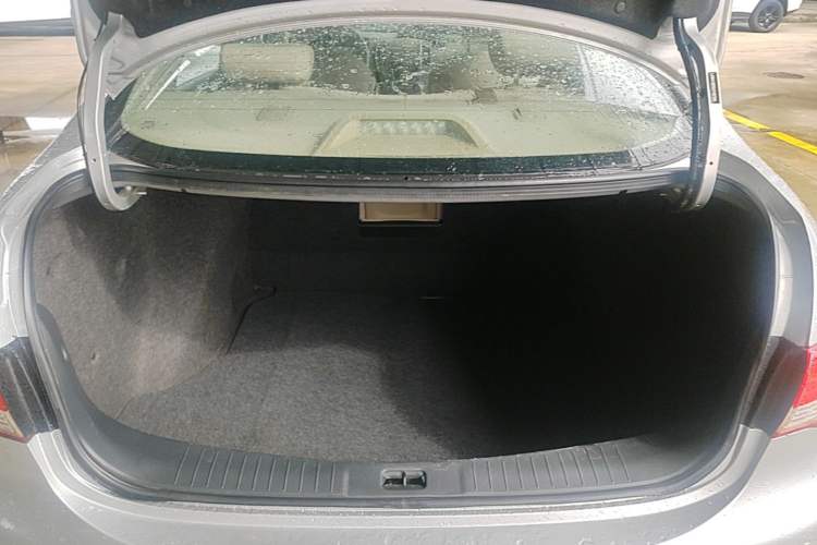 Used Nissan Sylphy 2018 Classic 1.6XE CVT Comfort Edition Trunk
