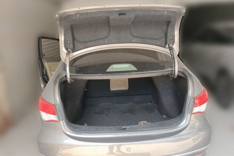 Used Nissan Sylphy 2018 Classic 1.6XE+ Manual Leading Edition Trunk