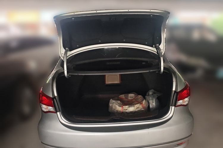 Used Nissan Sylphy 2018 Classic 1.6XE Manual Comfort Edition Trunk